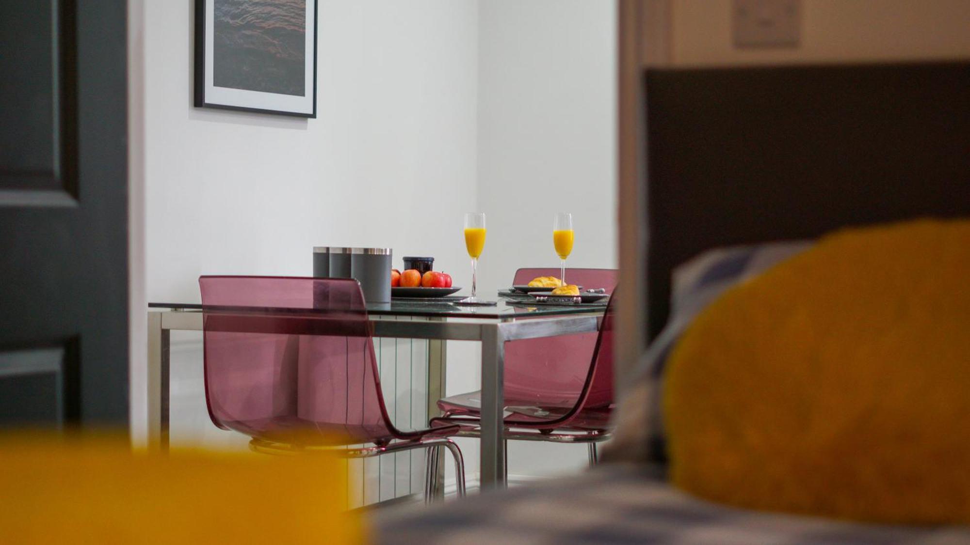 Modern Apartments Near Cardiff City Centre מראה חיצוני תמונה